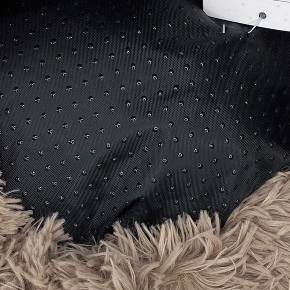 Taupe, NWT, small pet bed faux fur. - Picture 4 of 4